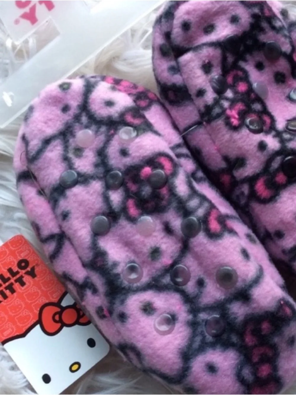 NWT Hello Kitty Fleece Pom Pom Slippers